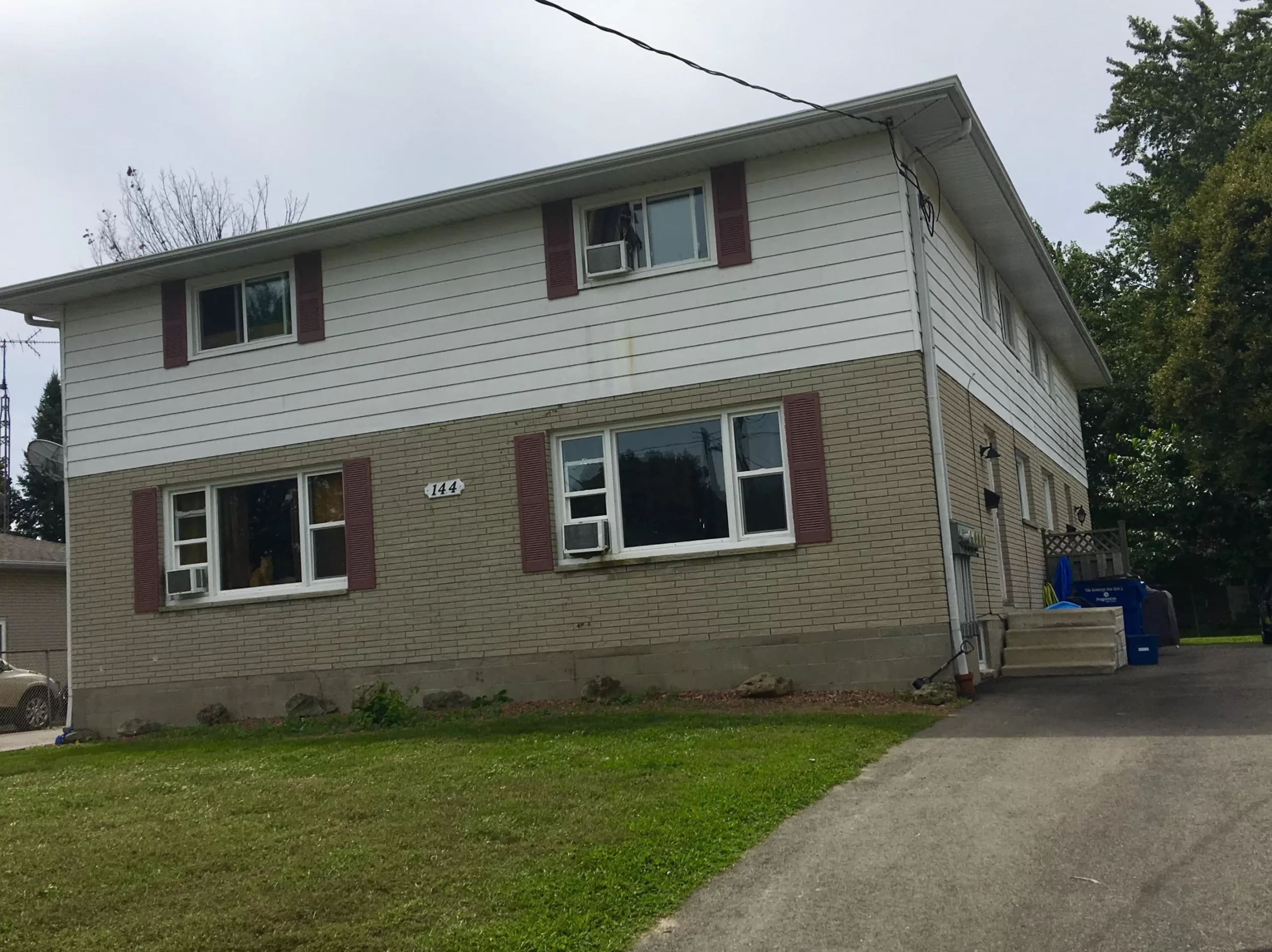 144 Semenyn Ave. Chatham 4 plex (2 bedroom units)